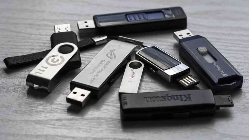 kesal-data-tak-terbaca-ini-3-flashdisk-paling-awet-ofiskita-635488c34addee4a964bd112