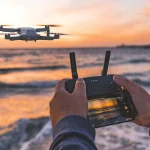 Drone yang digunakan untuk dokumentasi udara di destinasi wisata dengan memperhatikan regulasi penerbangan